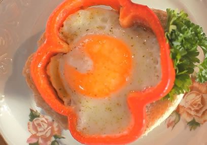 Fried Egg in Bell Pepper